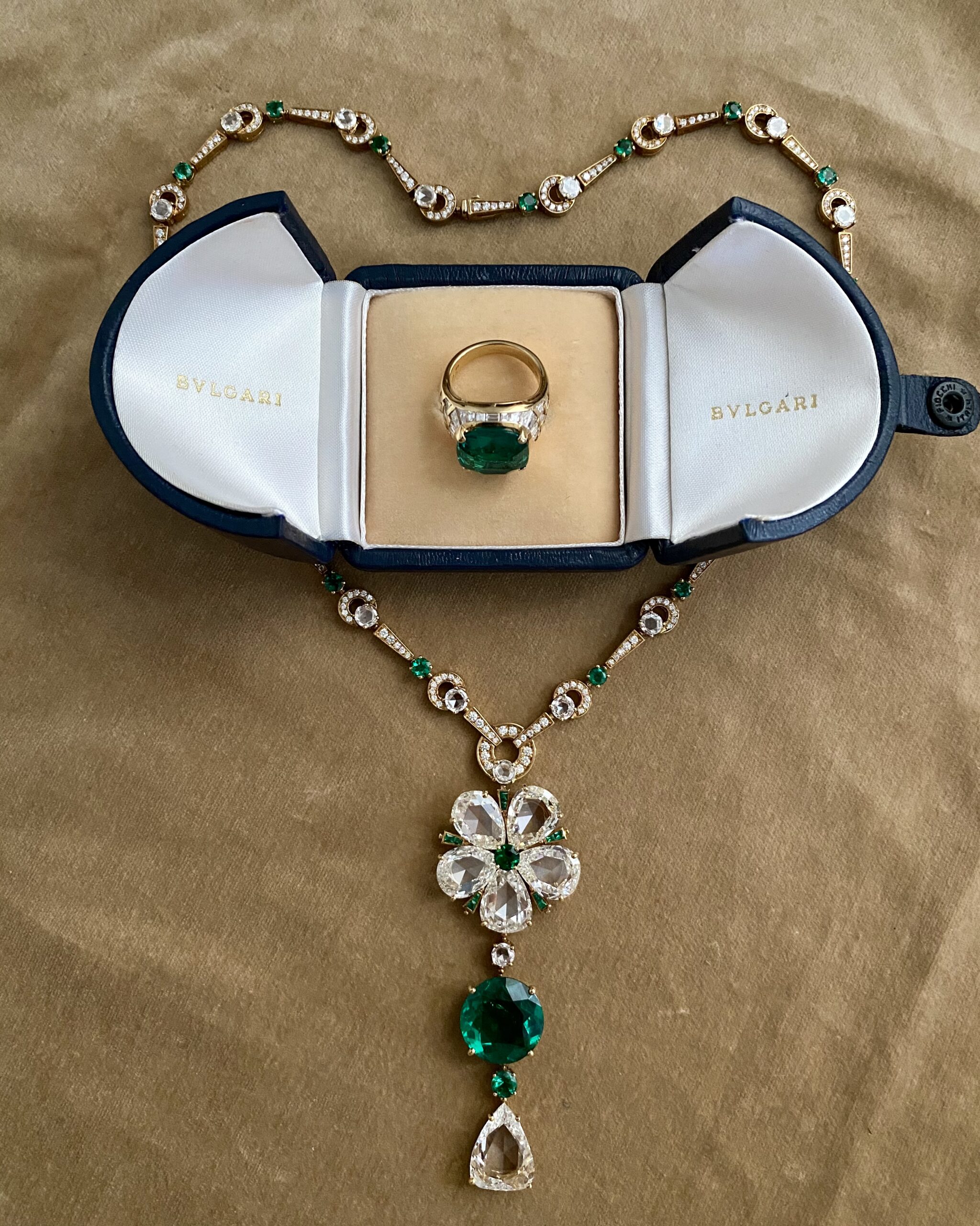 BVLGARI Necklace Emerald, Diamond, 18k gold