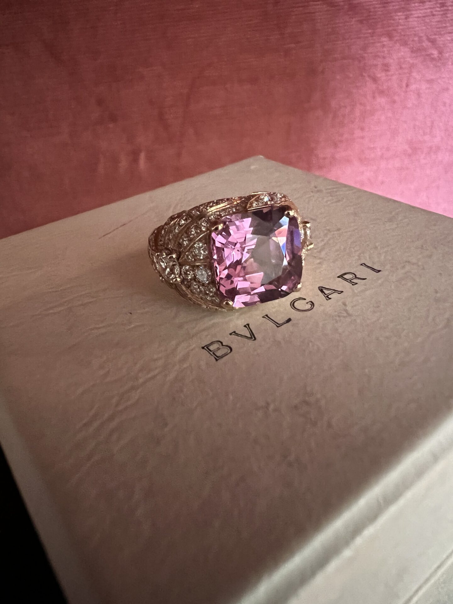 BVLGARI   Necklace  18K gold / pink spinel /  diamond